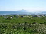 利尻島を望む海岸の写真