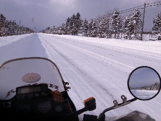 快適な雪道の写真